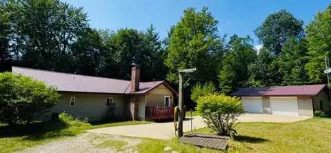 112 Topper Ln, Houghton Lake, MI 48629