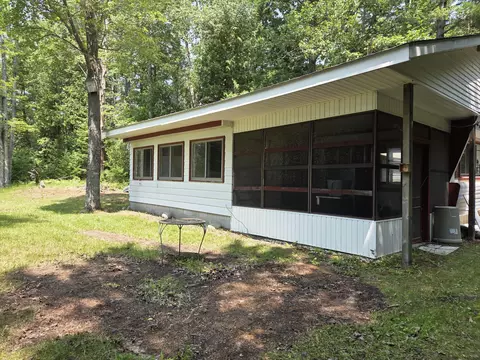 6293 Darga Rd, Millersburg, MI 49759