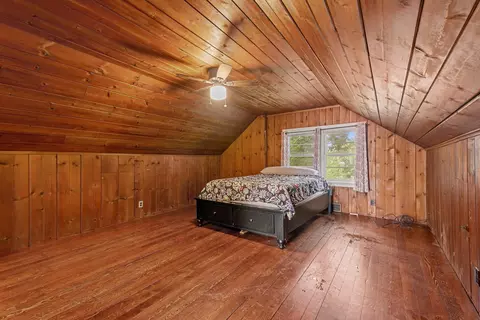 Bedroom - 202 E Blair St, Alpena, MI 49707 photo 4 of 5