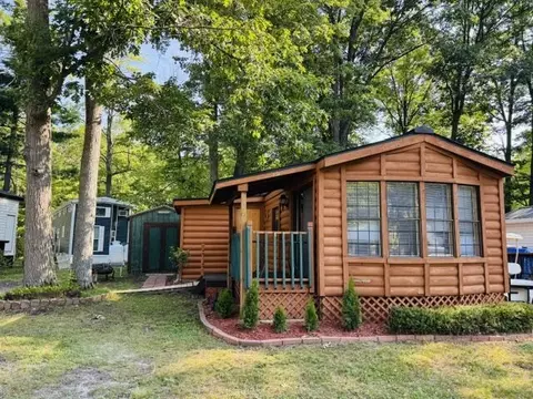 2757 Owens Unit 56 Dr, Houghton Lake, MI 48629