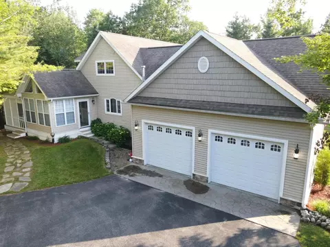 1225 Trowbridge Dr, Alpena, MI 49707