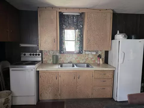 Kitchen - 10870 Thoman Trl, Roscommon, MI 48653 photo 1 of 1