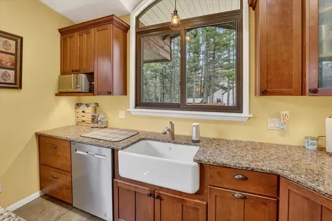 Kitchen - 6440 Richard Rd, Grayling, MI 49738 photo 5 of 6