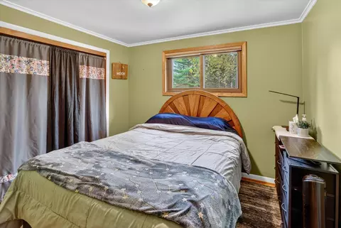 Bedroom - 6440 Richard Rd, Grayling, MI 49738 photo 4 of 8
