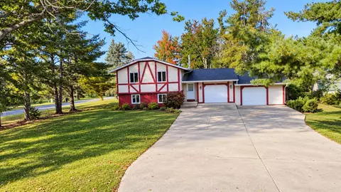 4038 Twin Oak Rd, Gaylord, MI 49735