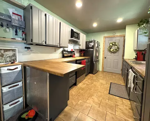 Kitchen - 3101 Hazel Rd, Harrison, MI 48625 photo 2 of 3