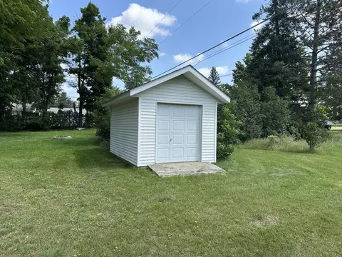 Exterior - 3115 Olsen St, Lewiston, MI 49756 photo 4 of 5