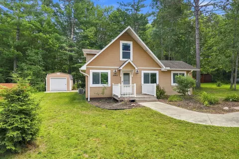 3543 S Loxley Rd, Houghton Lake, MI 48629