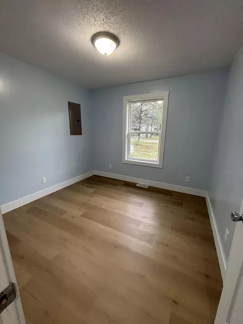 Bedroom - 213 Memory Ln, Roscommon, MI 48653 photo 4 of 6