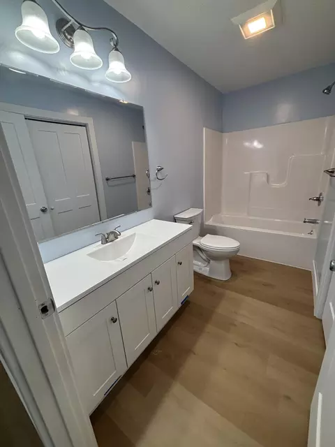 Bath - 213 Memory Ln, Roscommon, MI 48653 photo 3 of 4