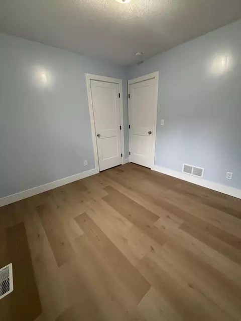 Bedroom - 213 Memory Ln, Roscommon, MI 48653 photo 3 of 6