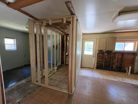 Entry Way - 109 Seaton Dr, Mio, MI 48647 photo 2 of 4