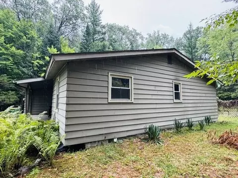 Exterior - 314 Acre Ct, Roscommon, MI 48653 photo 6 of 8