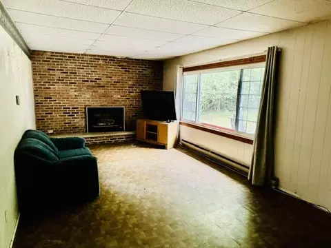 Living - 314 Acre Ct, Roscommon, MI 48653 photo 2 of 3