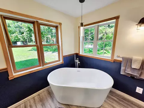 Bath - 7623 Randolph St, Vanderbilt, MI 49795 photo 2 of 4