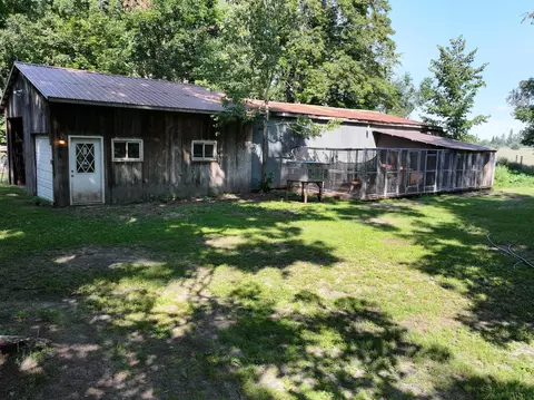 Exterior - 7623 Randolph St, Vanderbilt, MI 49795 photo 5 of 8