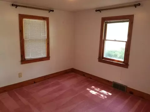 Bedroom - 43336 E Huron River Dr, Van Buren, MI 48111 photo 2 of 3