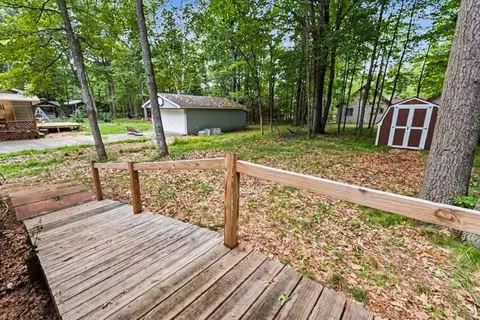 Exterior - 207 Dover Dr, Roscommon, MI 48653 photo 5 of 5