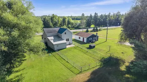 Exterior - 2054 E Levering Rd, Cheboygan, MI 49721 photo 5 of 6