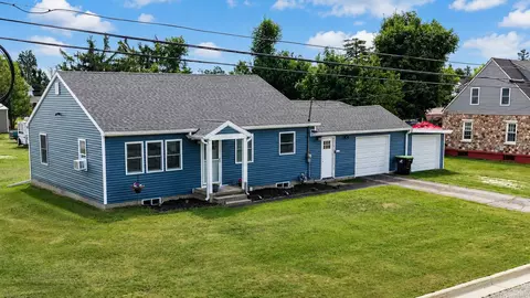 424 N Court Ave, Gaylord, MI 49735
