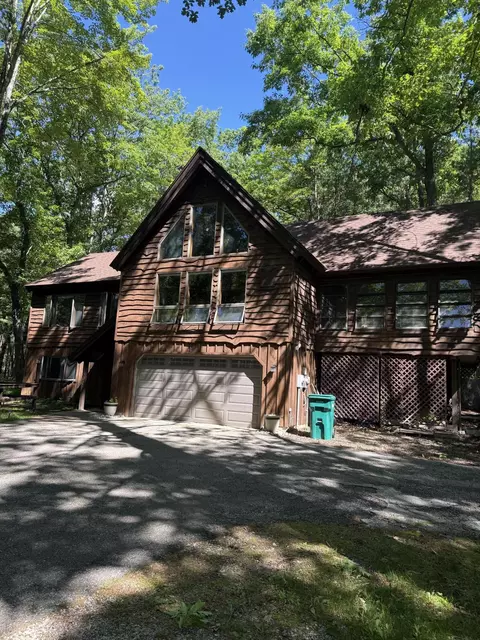 Exterior - 11800 Goodfellow Dr, Frederic, MI 49733 photo 11 of 17