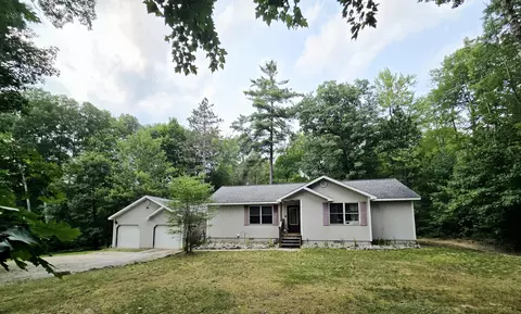 Exterior - 9535 E Sunset Dr, Roscommon, MI 48653 photo 3 of 14