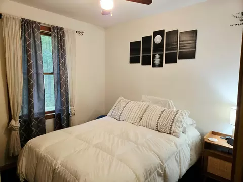 Bedroom - 9535 E Sunset Dr, Roscommon, MI 48653 photo 2 of 2