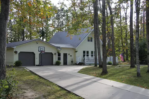 1685 Altorf Strasse, Gaylord, MI 49735