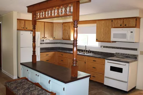 Kitchen - 4701 Frank Dr, Comins, MI 48619 photo 1 of 2