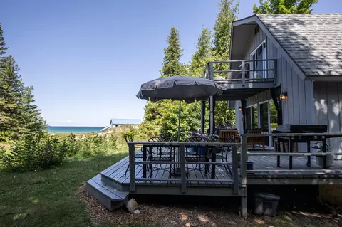28095 Driftwood Ct, Beaver Island, MI 49782