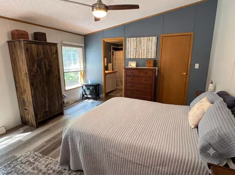 Bedroom - 6229 E Brutus Rd, Alanson, MI 49706 photo 2 of 4