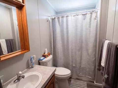 Bath - 6229 E Brutus Rd, Alanson, MI 49706 photo 4 of 4