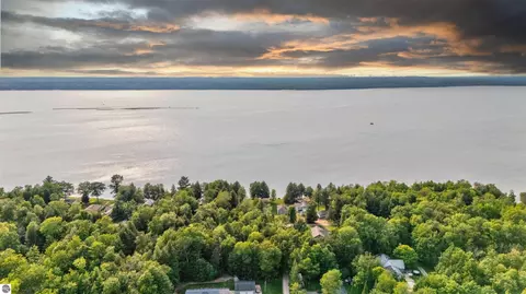 268 N County Road 441, Manistique, MI 49854