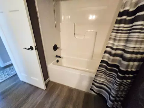 Bath - 4150 Ash Ln, Gladwin, MI 48624 photo 5 of 5