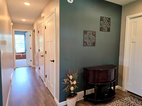 Entry Way - 4150 Ash Ln, Gladwin, MI 48624 photo 3 of 5