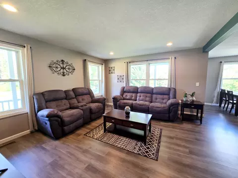 Living - 4150 Ash Ln, Gladwin, MI 48624 photo 2 of 2