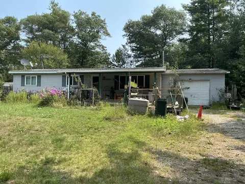 6294 Seminole St, Oscoda, MI 48750
