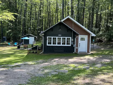8830 N Loxley Rd, Roscommon, MI 48653