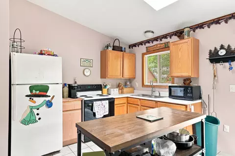 Kitchen - 104 Heidi Ct, Roscommon, MI 48653 photo 3 of 3