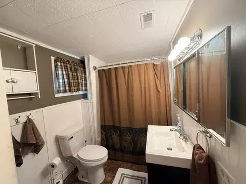 Bath - 3713 Deepwoods Rd, Roscommon, MI 48653 photo 1 of 1