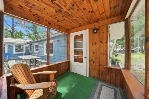 Exterior - 115 Swanson Ave, Roscommon, MI 48653 photo 6 of 7