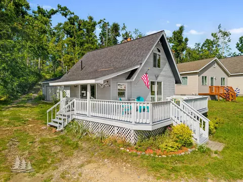 5929 Star Rd, Johannesburg, MI 49751