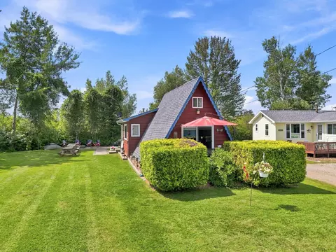 11285 W Shore Dr, Houghton Lake, MI 48629