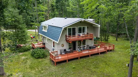 41 Waneta Ct, Gaylord, MI 49735