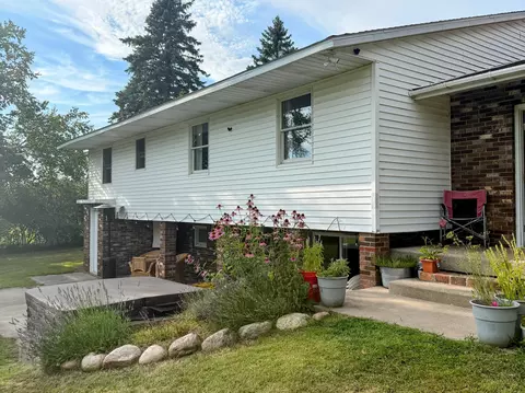 Exterior - 2364 Vanyea Rd, Cheboygan, MI 49721 photo 3 of 7