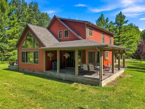 2740 S Loxley Rd, Houghton Lake, MI 48629