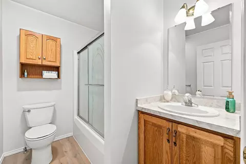 Bath - 312 Division St, Roscommon, MI 48653 photo 1 of 3