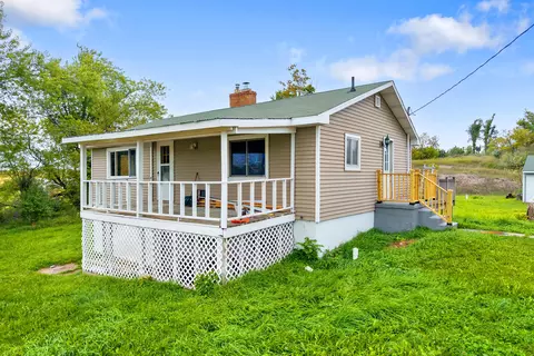 Exterior - 12382 Carney Rd, Lachine, MI 49753 photo 2 of 4
