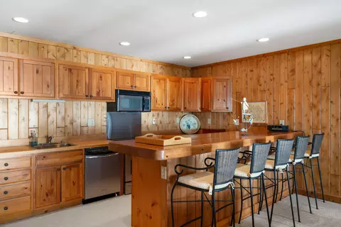 Kitchen - 4325 E Burt Lake Rd, Cheboygan, MI 49721 photo 9 of 10