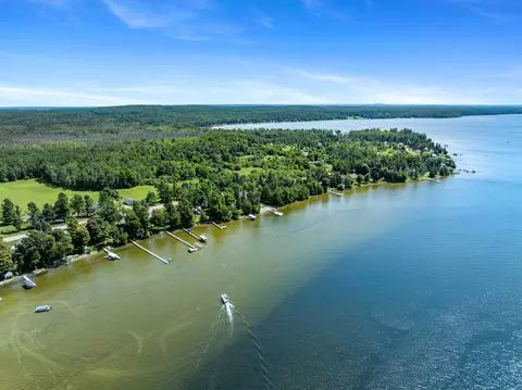 View/Area - 4325 E Burt Lake Rd, Cheboygan, MI 49721 photo 8 of 12